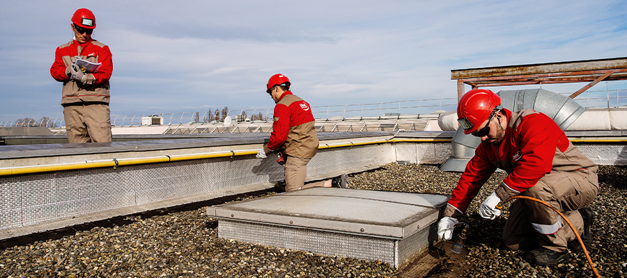 Les travaux pour assurer l'étanchéité toiture - Sanifer